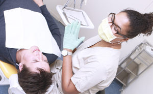 wortelkanaal-behandeling-spoed-tandarts-mondhygiëne-witte-tanden-afspraak-maken